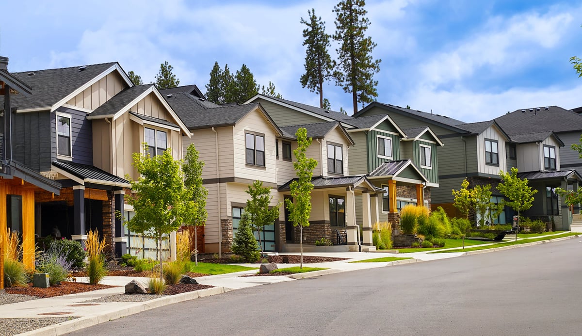 A quiet neighborhood in Bend Oregon with blue sky